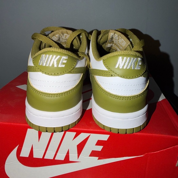 Nike Dunk Low Grade School - Picture 6 of 8